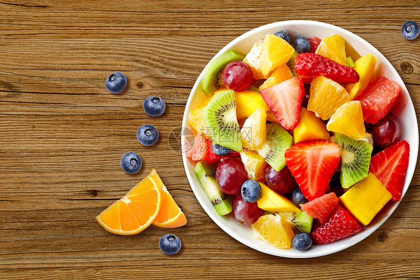 大圩镇:黄皮满枝头致富“黄金果 ”